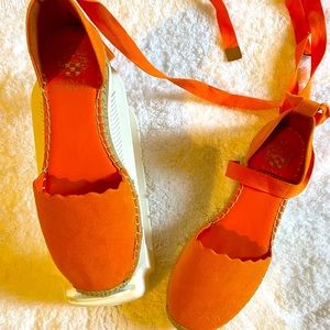 Vince Camuto Orange Tie Strap Sandals. Size 6.